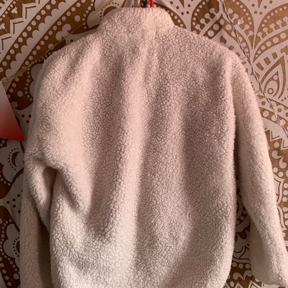 White cropped fluffy sweater - Picture 2 of 4